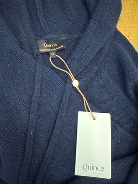 Quince Men’s Navy Cashmere Hoodie
